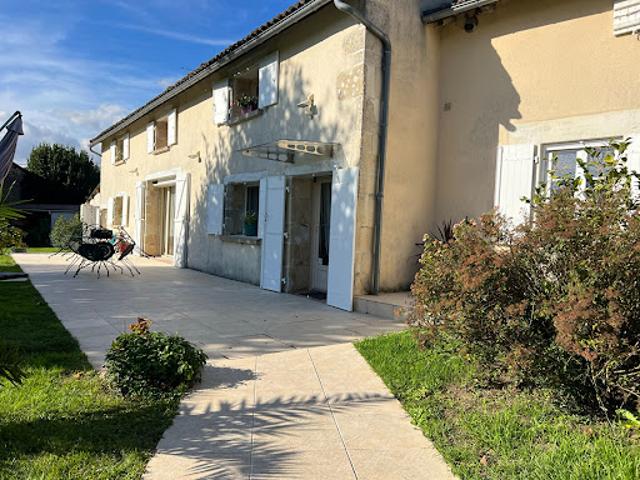 Vente Maison 5 pièces 227 m2 Brux