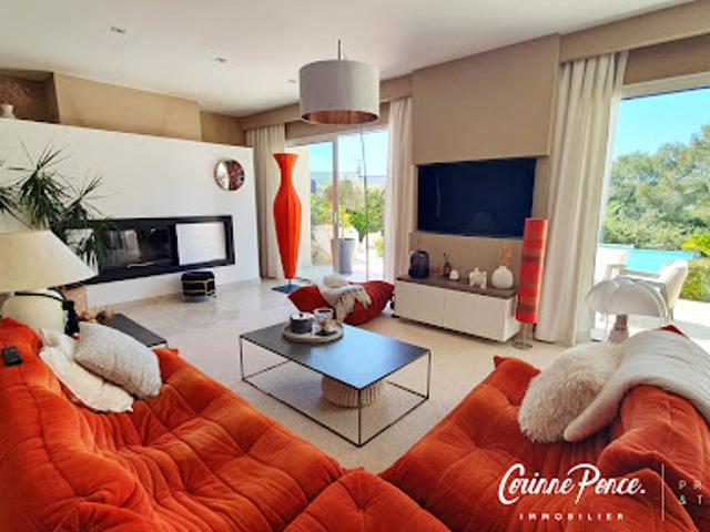 Vente Villa 5 pièces 220 m2 Nimes