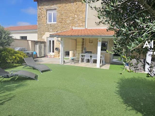Vente Maison 5 pièces 220 m2 Saint Jean le Vieux