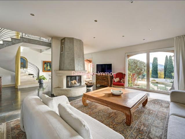 Vente Maison 5 pièces 221.56 m2 Marseille 12ème