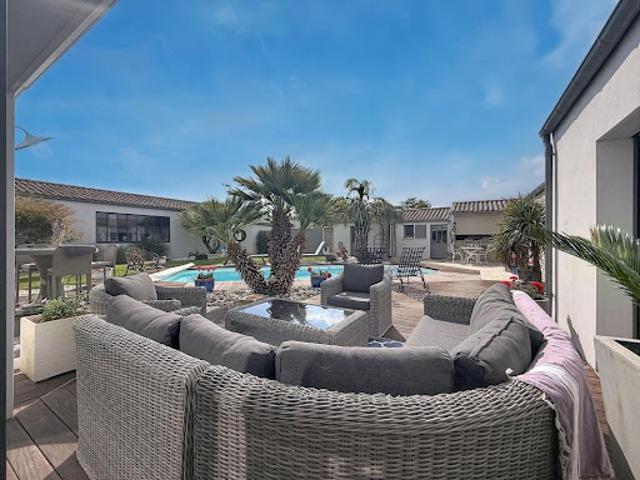 Vente Maison 5 pièces 222 m2 Charron