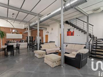 Vente Maison 5 pièces 223 m2 Lyon 8ème