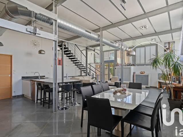 Vente Maison 5 pièces 223 m2 Lyon 8ème