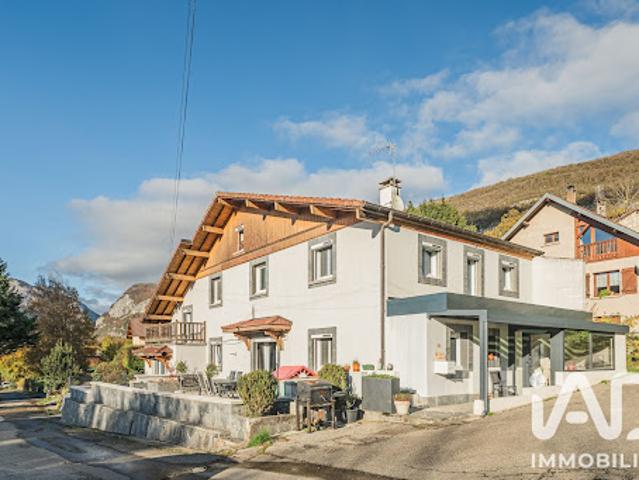 Vente Maison 5 pièces 234 m2 Clarafond Arcine