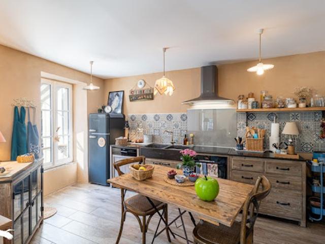Vente Maison 5 pièces 234 m2 Saint Savinien