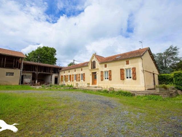 Vente Maison 5 pièces 235 m2 Buzon