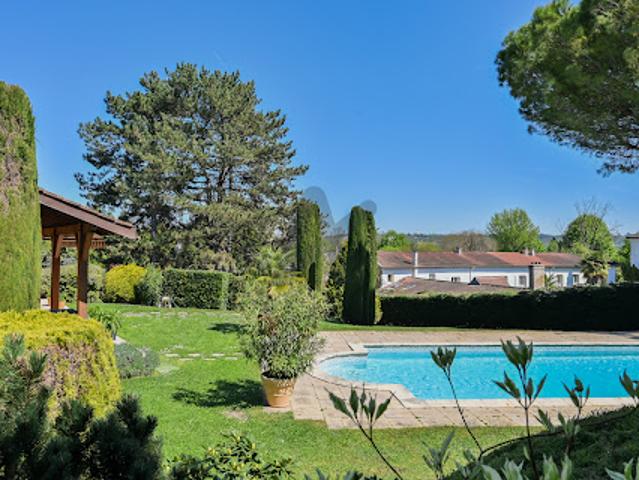 Vente Maison 5 pièces 230 m2 Collonges au Mont d'Or