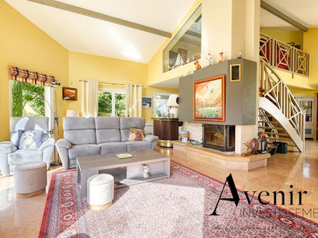 Vente Maison 5 pièces 230 m2 Saint Cyr au Mont d'Or