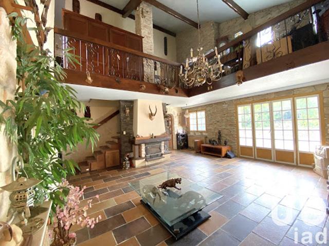 Vente Maison 5 pièces 231 m2 Longvilliers