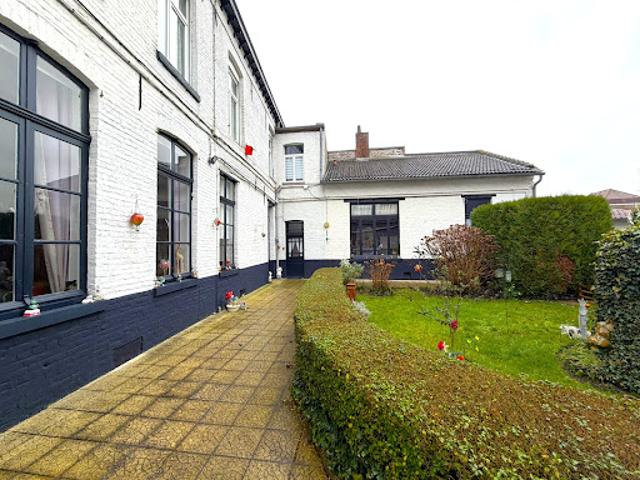 Vente Maison 5 pièces 232 m2 Annoeullin