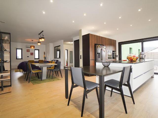 Vente Maison 5 pièces 245 m2 Lay Saint Christophe