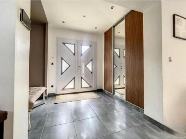 Vente Maison 5 pièces 246 m2 Compigny