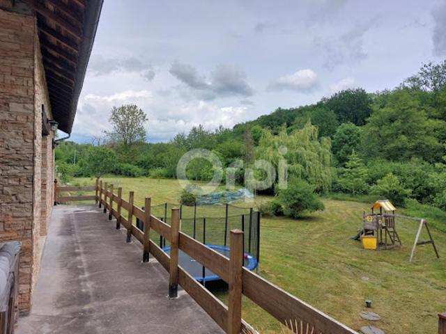 Vente Maison 5 pièces 242.09 m2 Favars