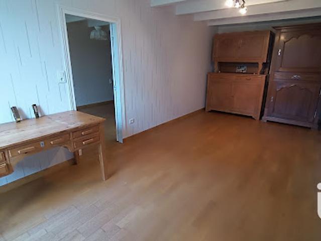 Vente Maison 5 pièces 243 m2 Saint Ciers Champagne