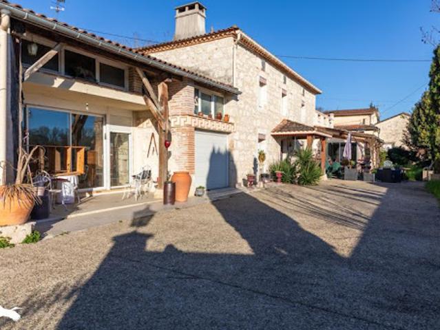 Vente Maison 5 pièces 268 m2 Saint Romain le Noble