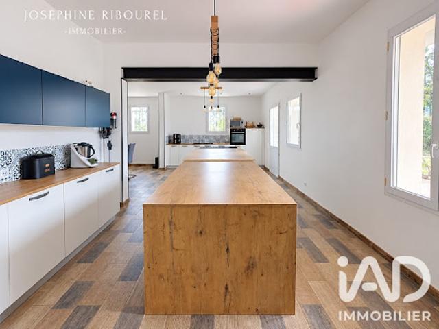 Vente Maison 5 pièces 275 m2 Névian