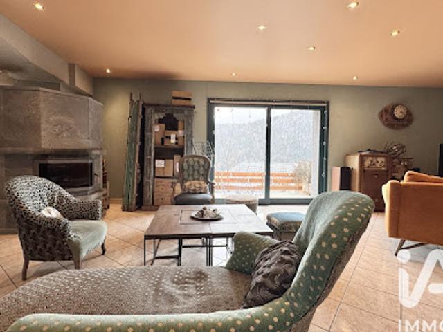 Vente Maison 5 pièces 277 m2 Saint Sigismond