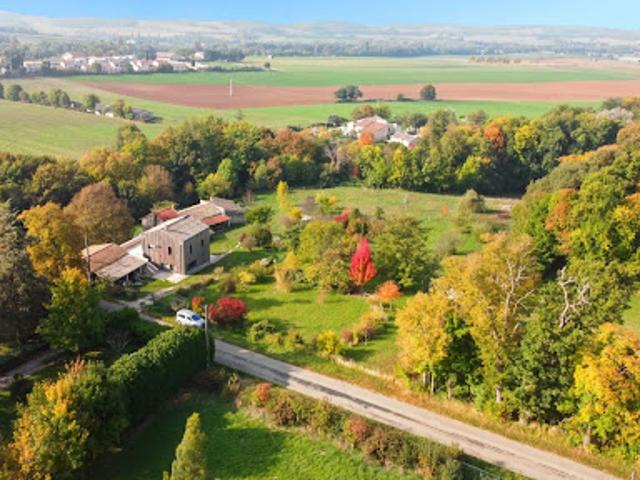 Vente Maison 5 pièces 270 m2 Chateaudouble