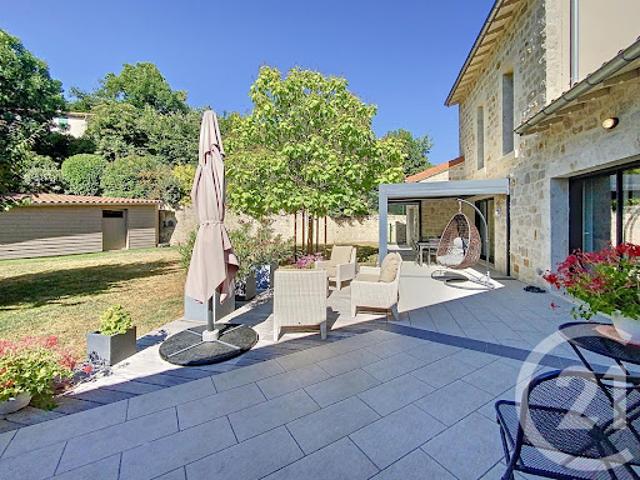 Vente Maison 5 pièces 292.23 m2 Saint Germain Laprade