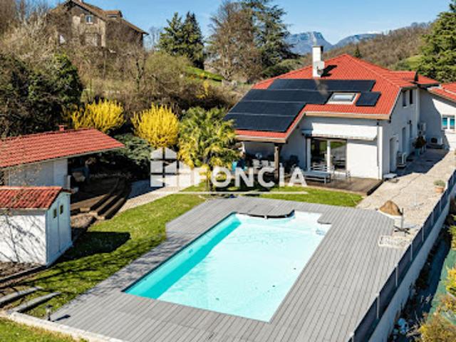 Vente Maison 8 pièces 265 m2 Brié et Angonnes