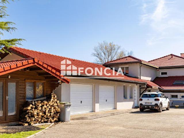 Vente Maison 8 pièces 265 m2 Brié et Angonnes