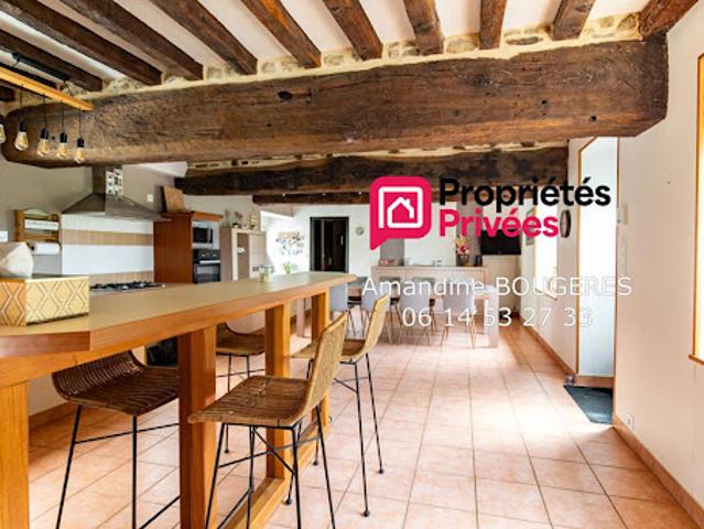 Vente Maison 5 pièces 3173 m2 Bais