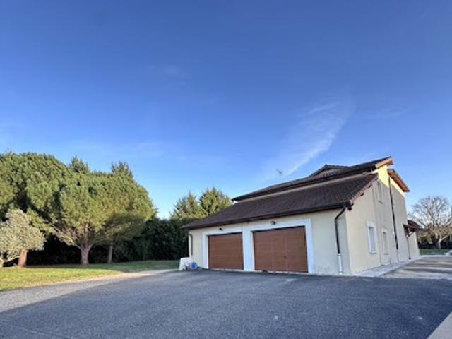 Vente Maison 5 pièces 337 m2 Saint Pierre de Chandieu