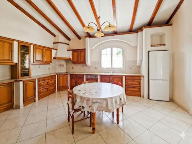 Vente Maison 5 pièces 330.8 m2 Saint Pierre de Lages