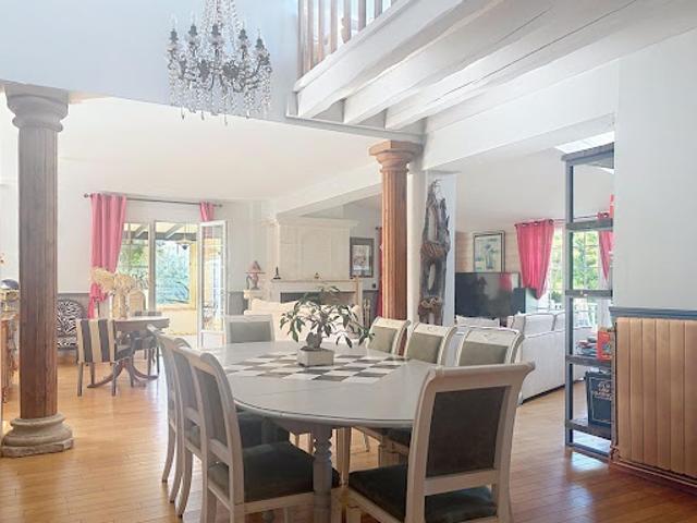 Vente Maison 5 pièces 360 m2 Yves
