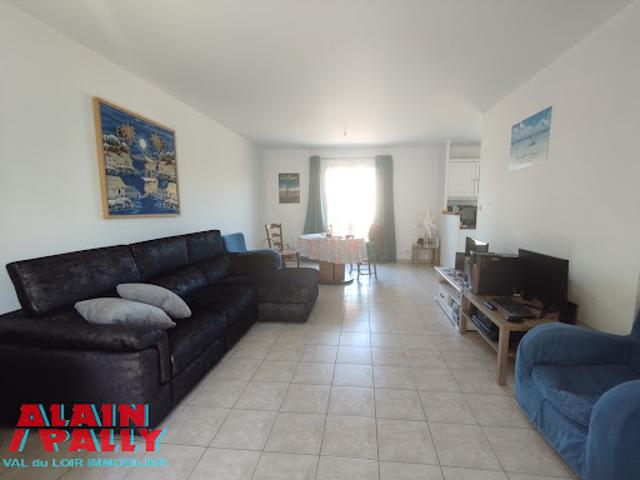 Vente Maison 5 pièces 81.8 m2 Cloyes les Trois Rivières