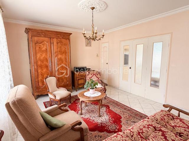Vente Maison 5 pièces 81 m2 Saint Pierre la Cour