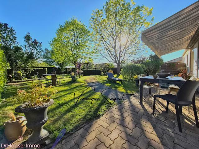 Vente Maison 5 pièces 98 m2 Saint Jean de Beugné