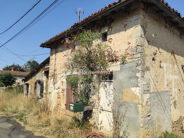 Vente Maison 5 pièces 85 m2 Saint Sauvant