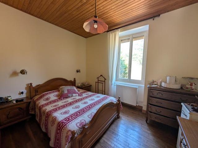 Vente Maison 5 pièces 88.5 m2 Condat sur Ganaveix