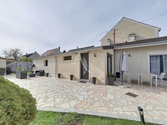 Vente Maison 5 pièces 93 m2 Ozoir la ferriere