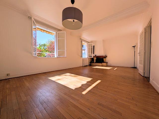 Vente Maison 5 pièces 90.72 m2 Le Mesnil le Roi