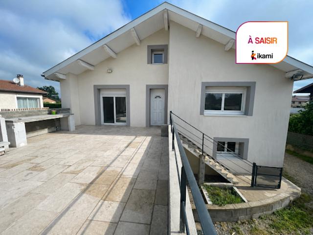 Vente Maison 5 pièces 90 m2 Lapeyrouse Mornay