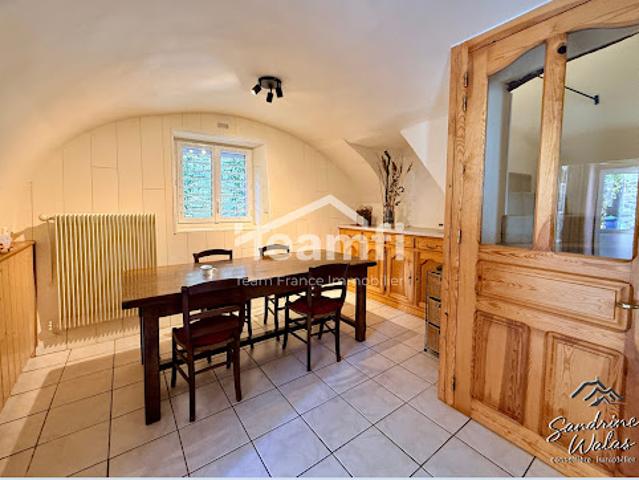 Vente Maison 5 pièces 90 m2 Vic le Comte