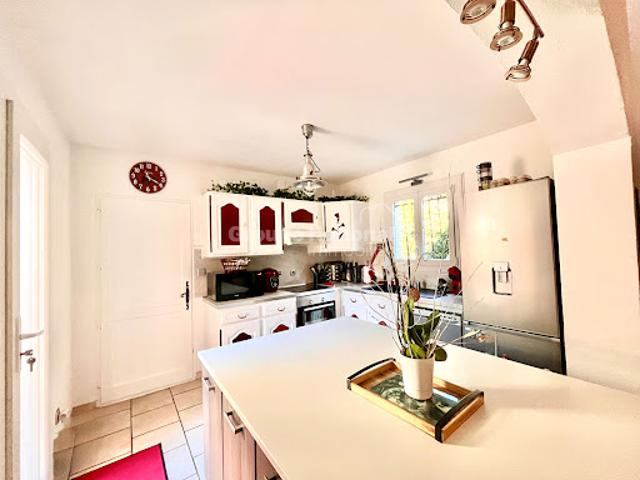 Vente Maison 5 pièces 93 m2 Eyragues