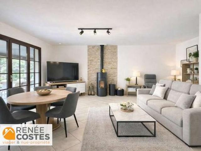 Vente Maison 5 pièces 93 m2 Léognan