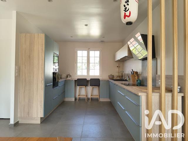 Vente Maison 5 pièces 93 m2 Les Granges le Roi