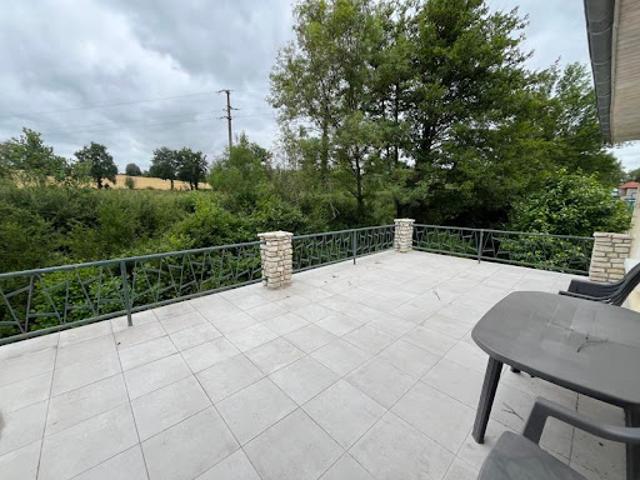 Vente Maison 5 pièces 93 m2 Riberac