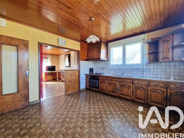 Vente Maison 5 pièces 94 m2 Guiscriff