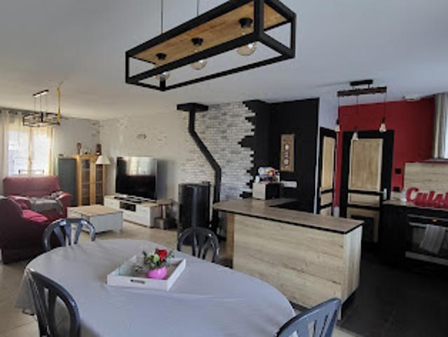 Vente Maison 5 pièces 94 m2 Nogent le Roi