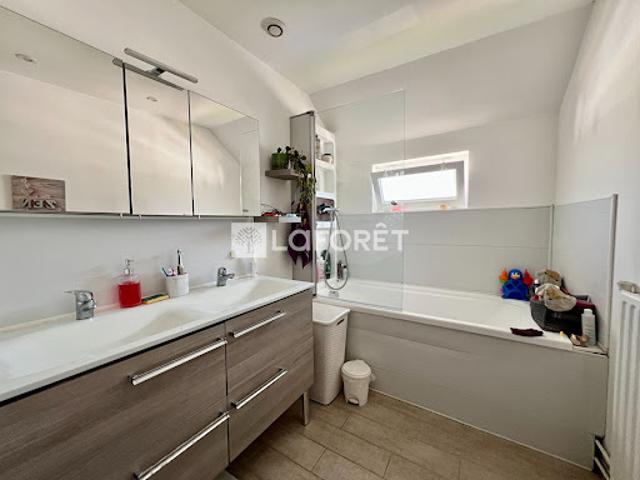Vente Maison 5 pièces 95 m2 Preaux