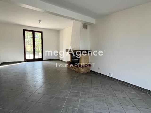 Vente Maison 5 pièces 97 m2 Charny Orée de Puisaye