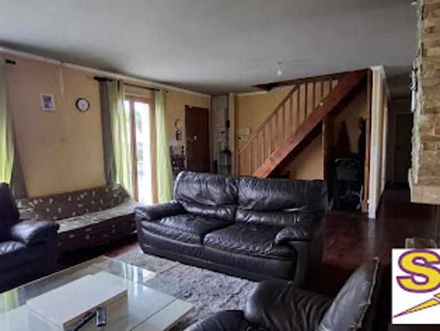 Vente Maison 5 pièces 97 m2 Ferrières en Gâtinais