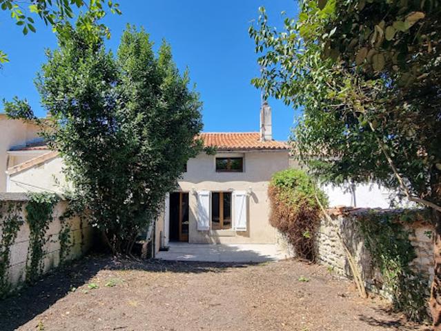 Vente Maison 5 pièces 99 m2 Ruelle sur Touvre