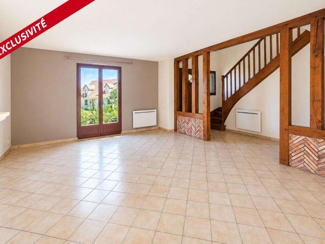 Vente maison 5 pièces La Chapelle Saint Aubin 72