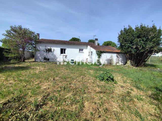 Vente maison 5 pièces Saintes 17